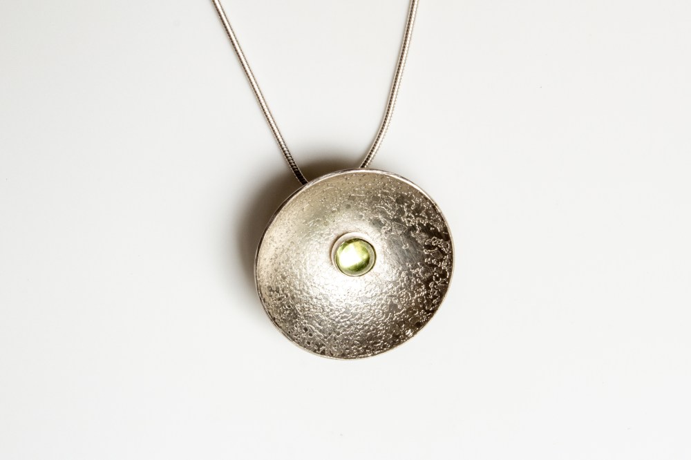 necklace round peridot moonscape 2