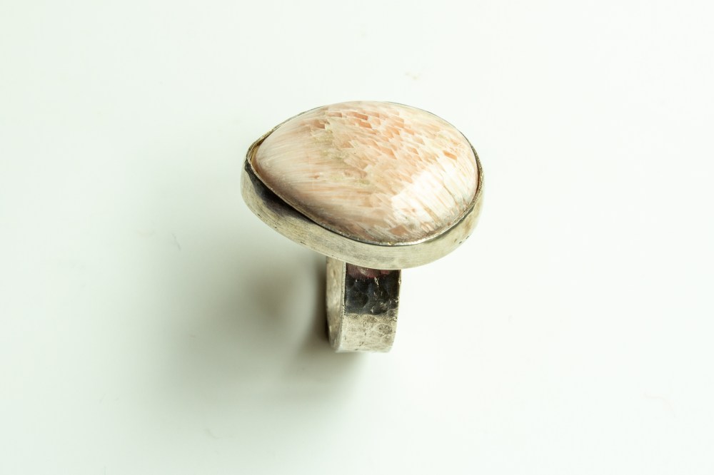 ring scolecite heart shaped 2