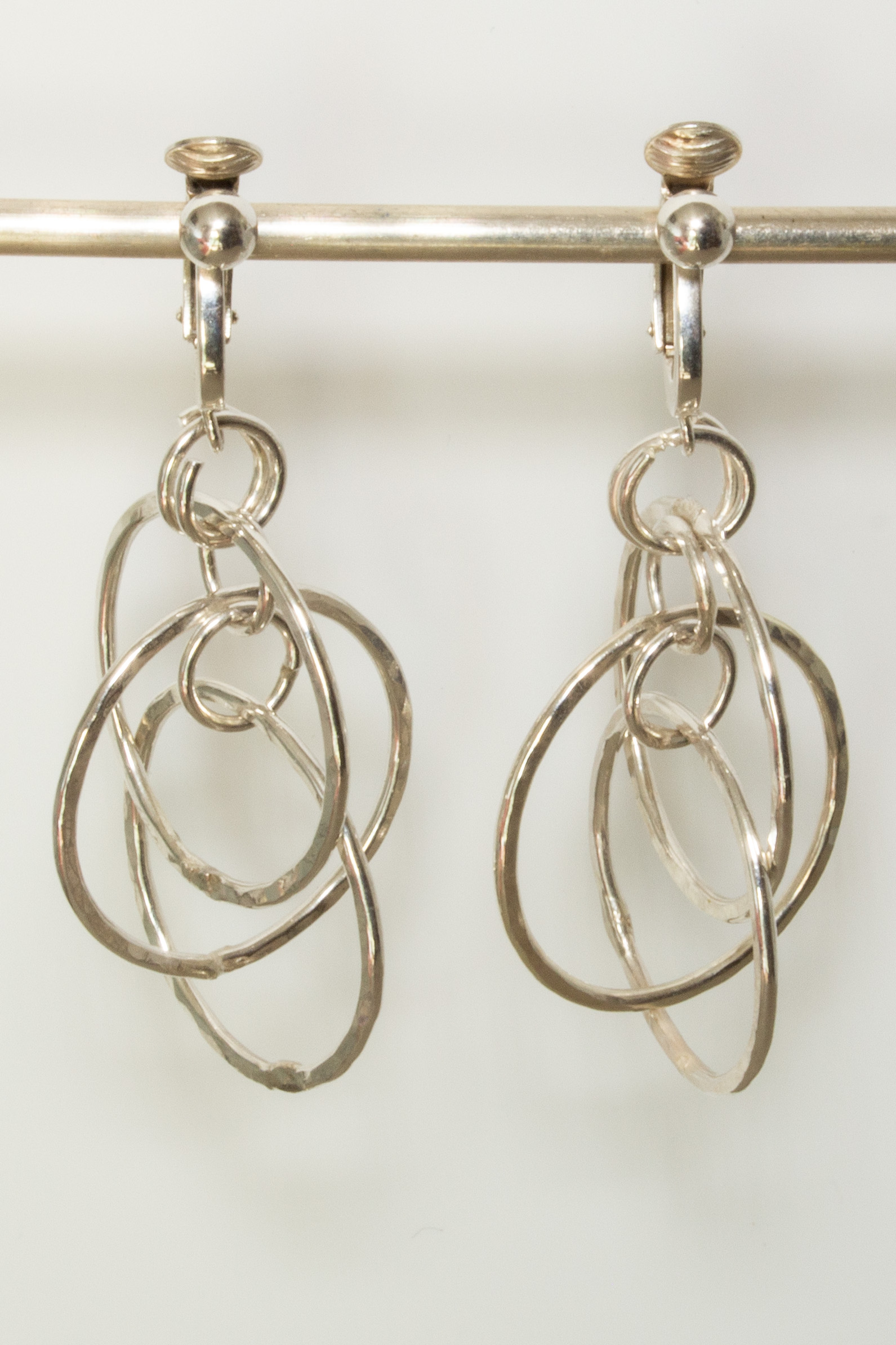 earrings dancing rings 3 C