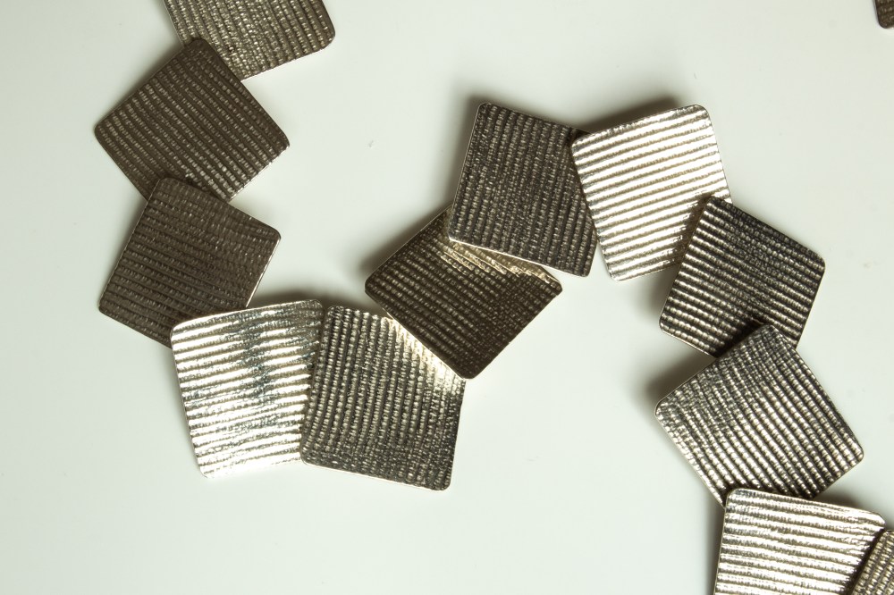 necklace square detail