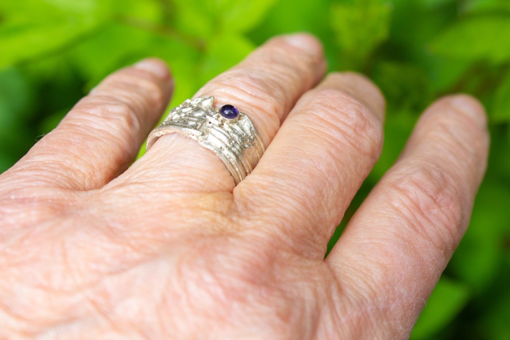 ring free form small worn 1