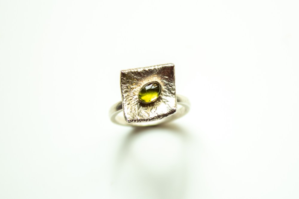 ring liquid siver peridot 2