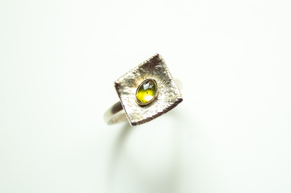 ring liquid siver peridot 4