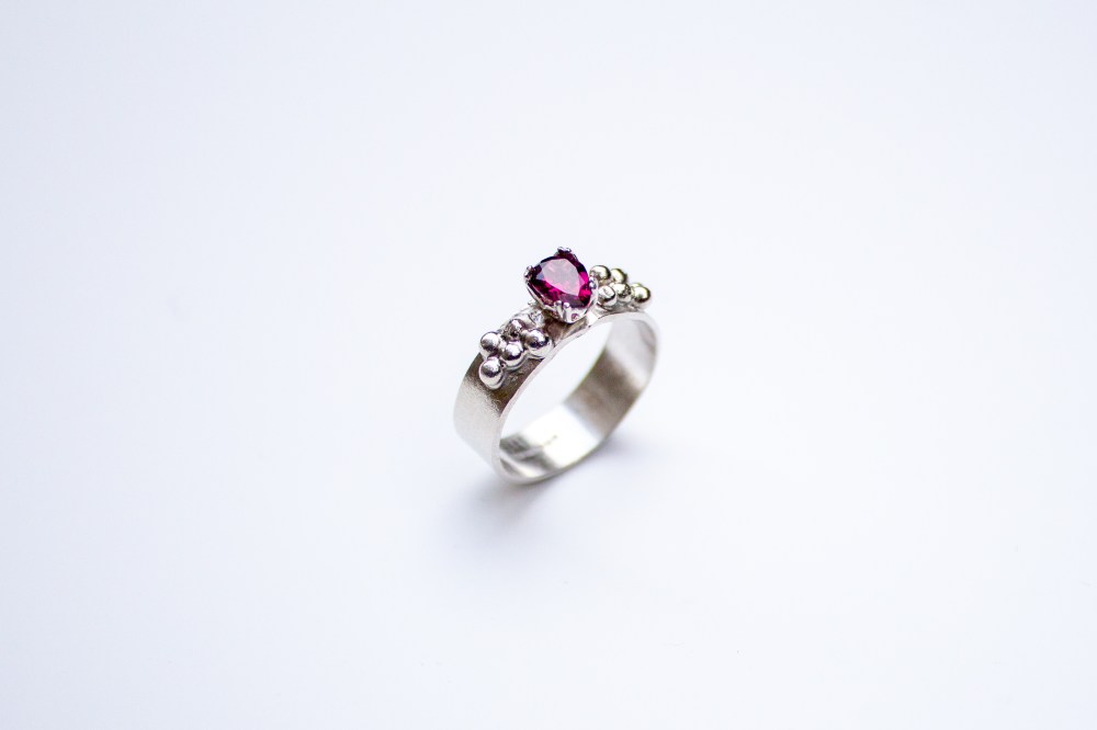 ring grapes pear shaped RG 2