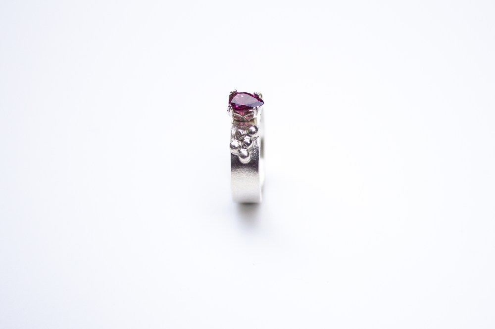 ring grapes pear shaped RG 3