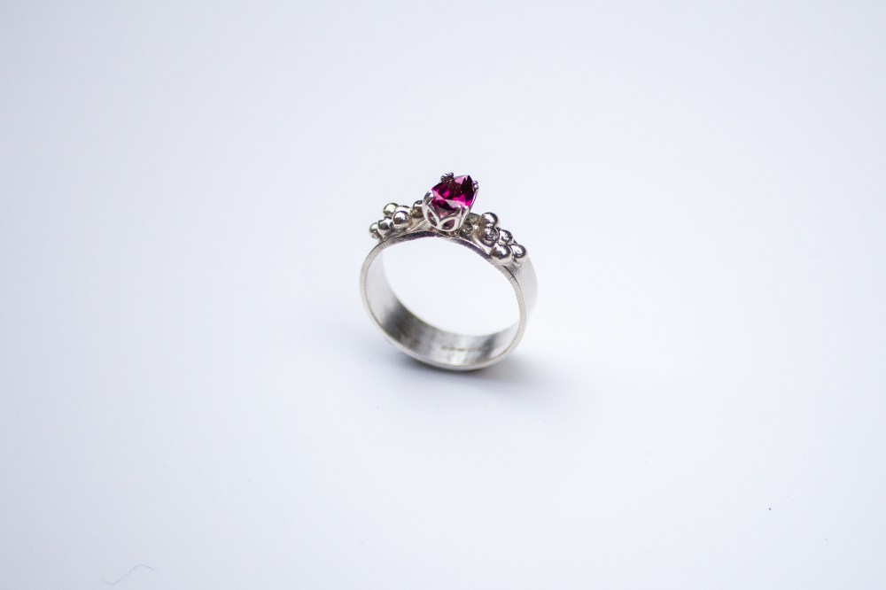 ring grapes pear shaped RG 4